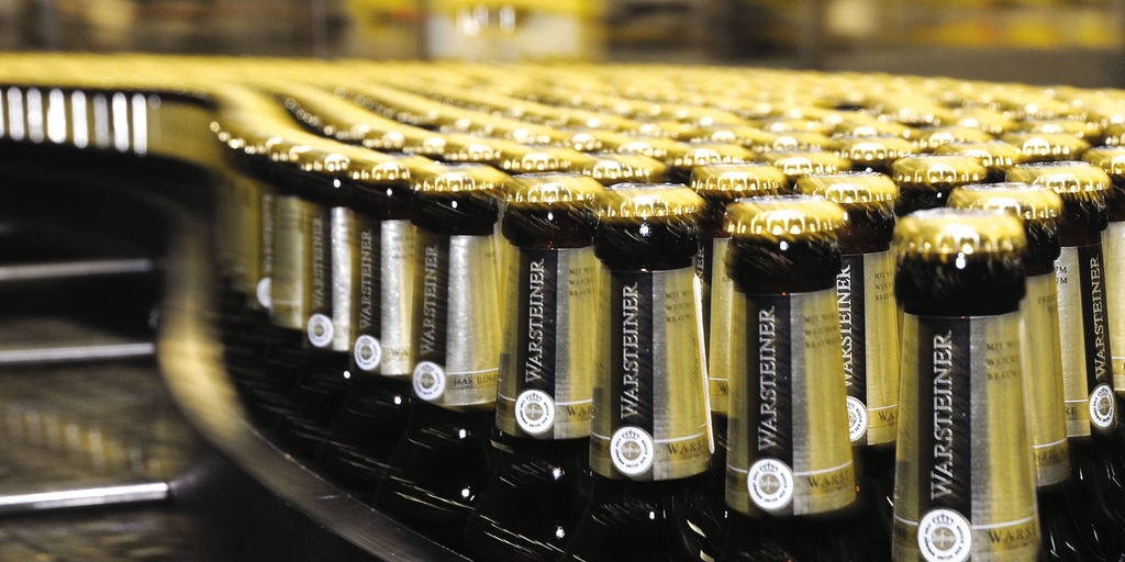 Chaine de production de bouteille en verre de bière Warsteiner