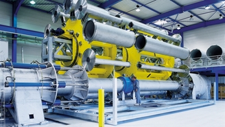 Un banc d'étalonnage pour les diamètres nominaux jusqu'à DN 2000 (80'') chez Endress+Hauser Flow.