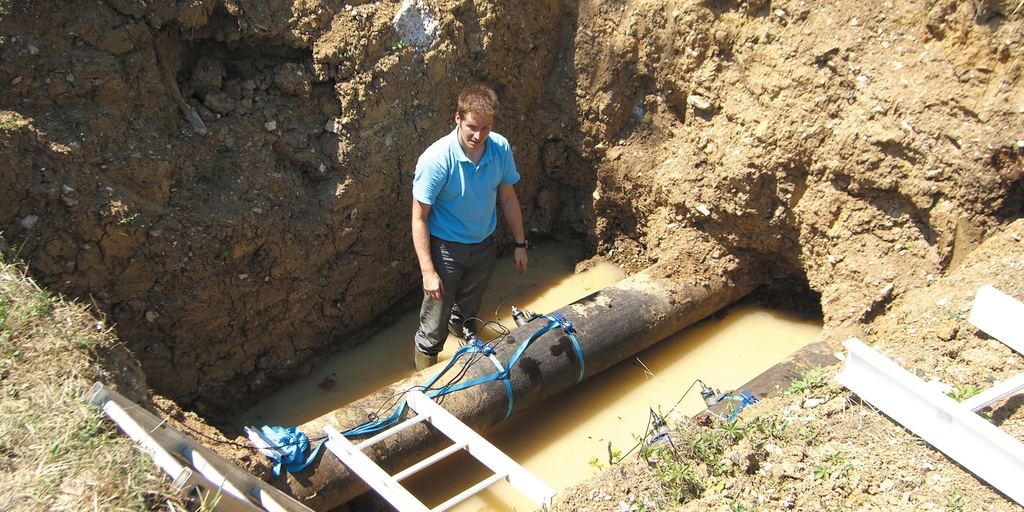 Conduite d'eau avec une implantation d'un Prosonic Flow