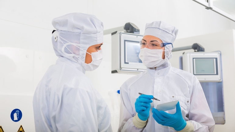 Vérification dans la salle blanche