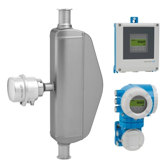 Photo du débitmètre Coriolis Proline Promass S 500 / 8S5B avec différents transmetteurs séparés