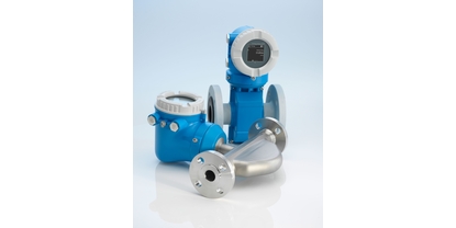 Group picture of Proline Promag and Promass 10 for basic applications