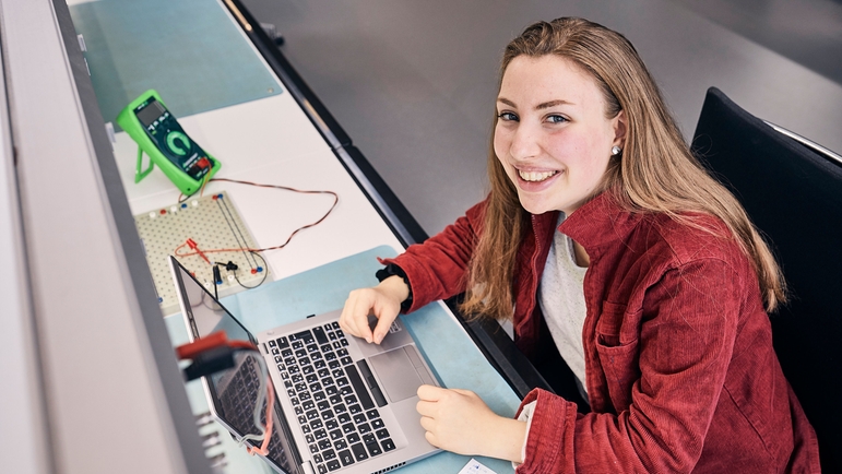 Apprenti chez Endress+Hauser à Maulburg, en Allemagne.