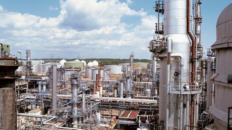 Tank gauging dans une usine chimique