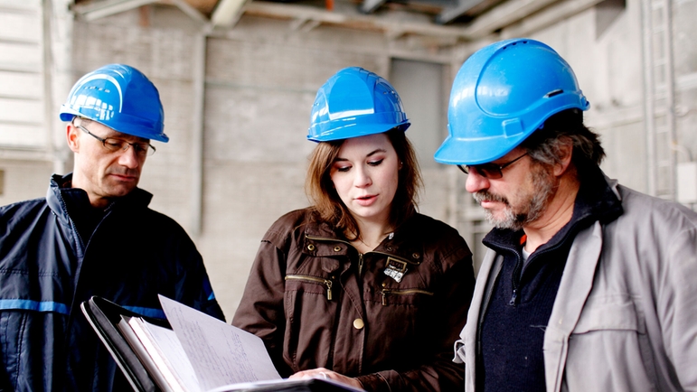 Surveillance des stocks sur le site de construction