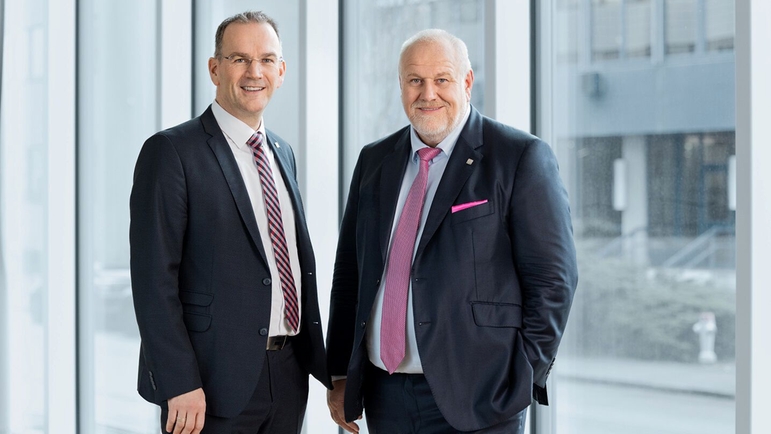 Le CEO, Peter Selders et le président du Supervisory Board Matthias Altendorf